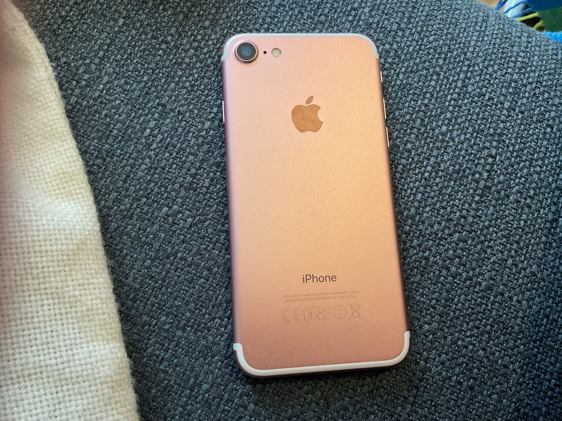 Apple Telefoni cellulari / Smartphones: Apple iPhone 7 128 Go – Usato da Icogne venduto da cen_h97r 1