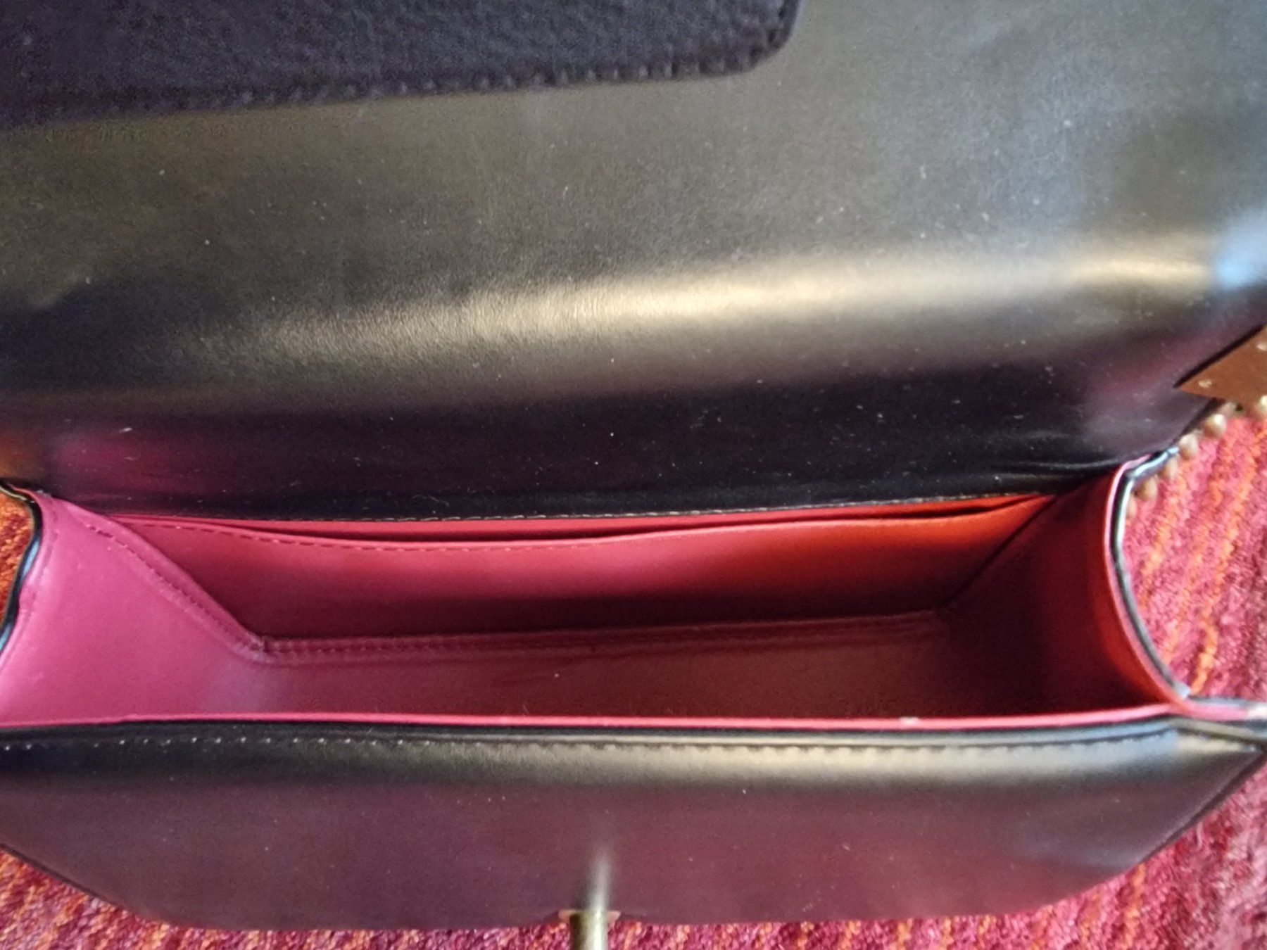 Taschen für Damen: Sac imitation cuir croco noir – Gebraucht aus Veyrier von Leilazizou 7