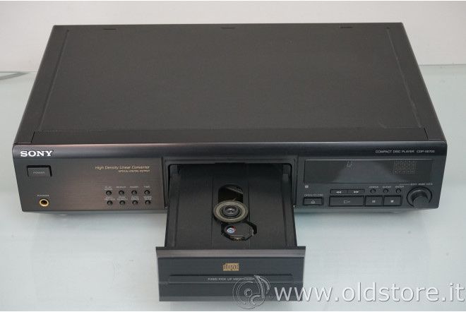 Sony Lettore multimediale & Streamer: Sony CDP-XE700 CD-Player der Spitzenklasse – Usato da Trimbach venduto da SABO-61 3