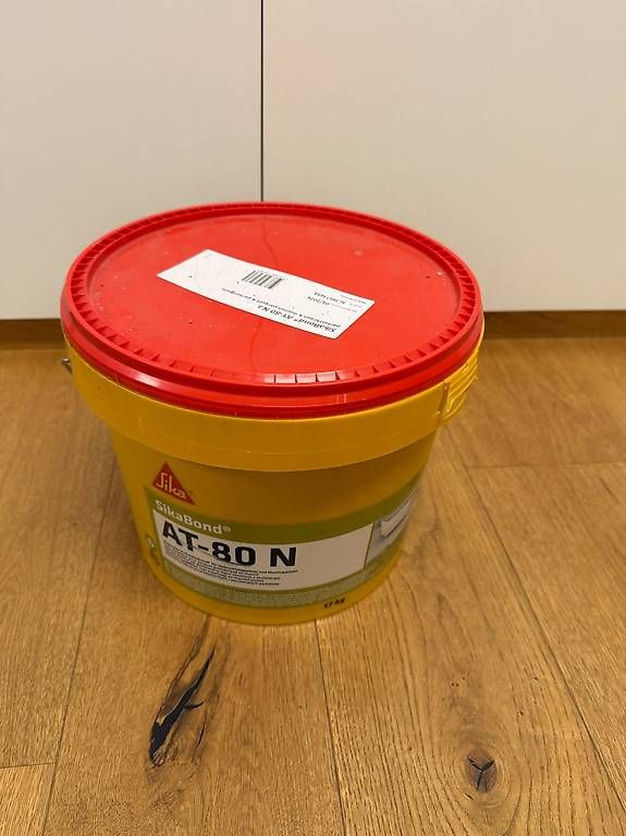 Sika Tutti gli attrezzi: Parkettkleber Sika Bond AT-80 N – Usato da Unterkulm venduto da X___X