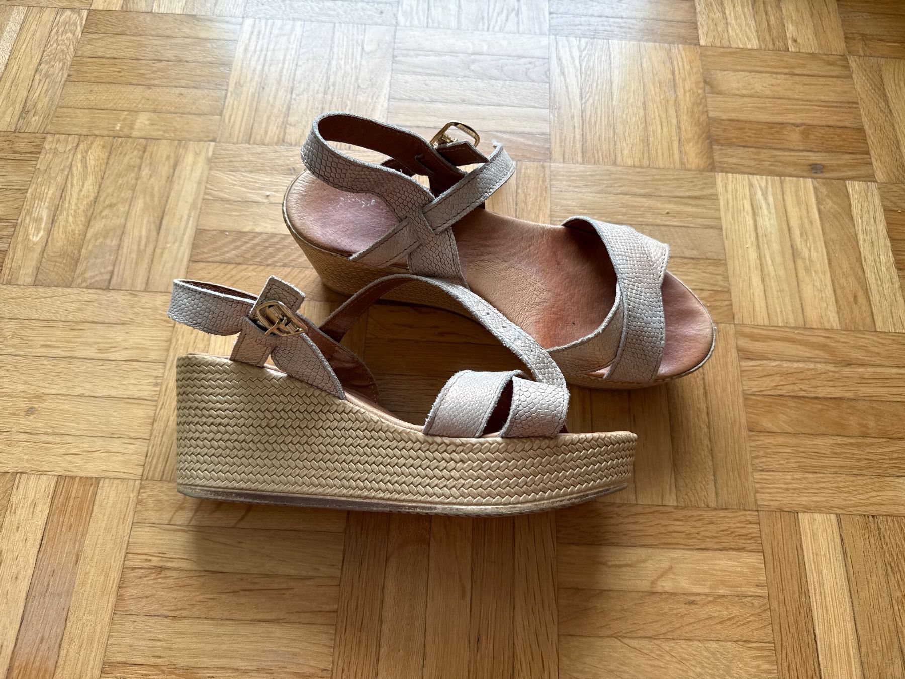 Scarpe da donna: Sandalen 40 – Usato da Horgen venduto da linuxrp 2