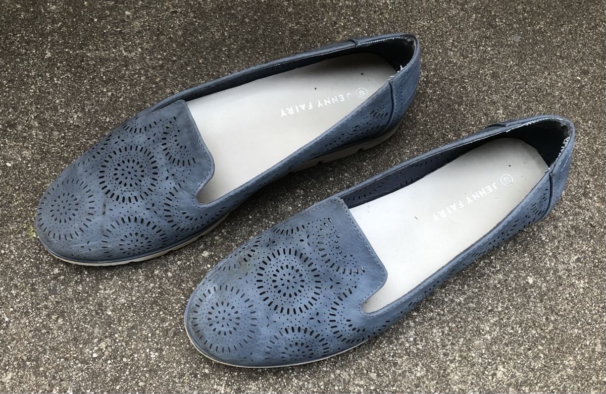 Scarpe da donna: HALBSCHUHE hellblau, Gr.40, Jenny Fairy – Usato da Mühlebach (Goms) venduto da chr_q6d8