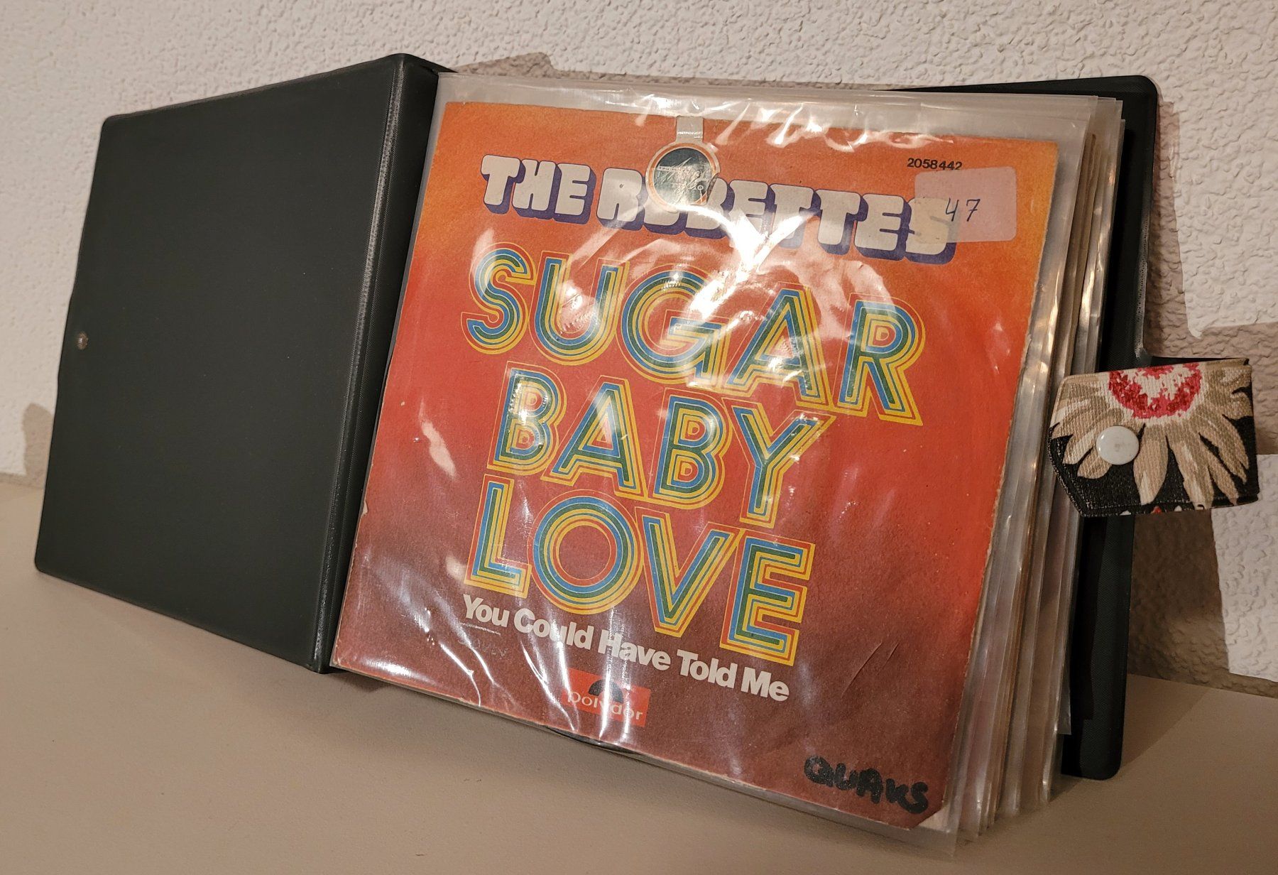 Borse: Original 1970er Vinyl Tasche mit 18 Singles – Usato da Oberuzwil venduto da rtr_wp6m 1