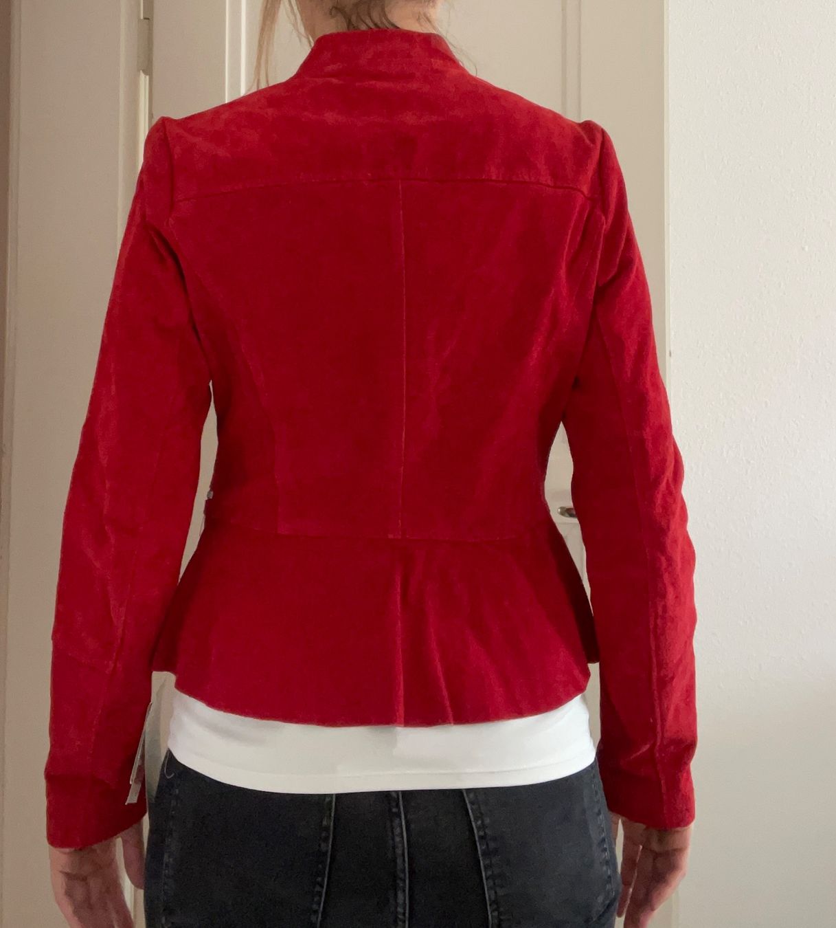 C&A Giacche: Rote Wildlederjacke Grösse M neu – Nuovo e nell'imballaggio originale da Münchenstein venduto da nel_57mj 2