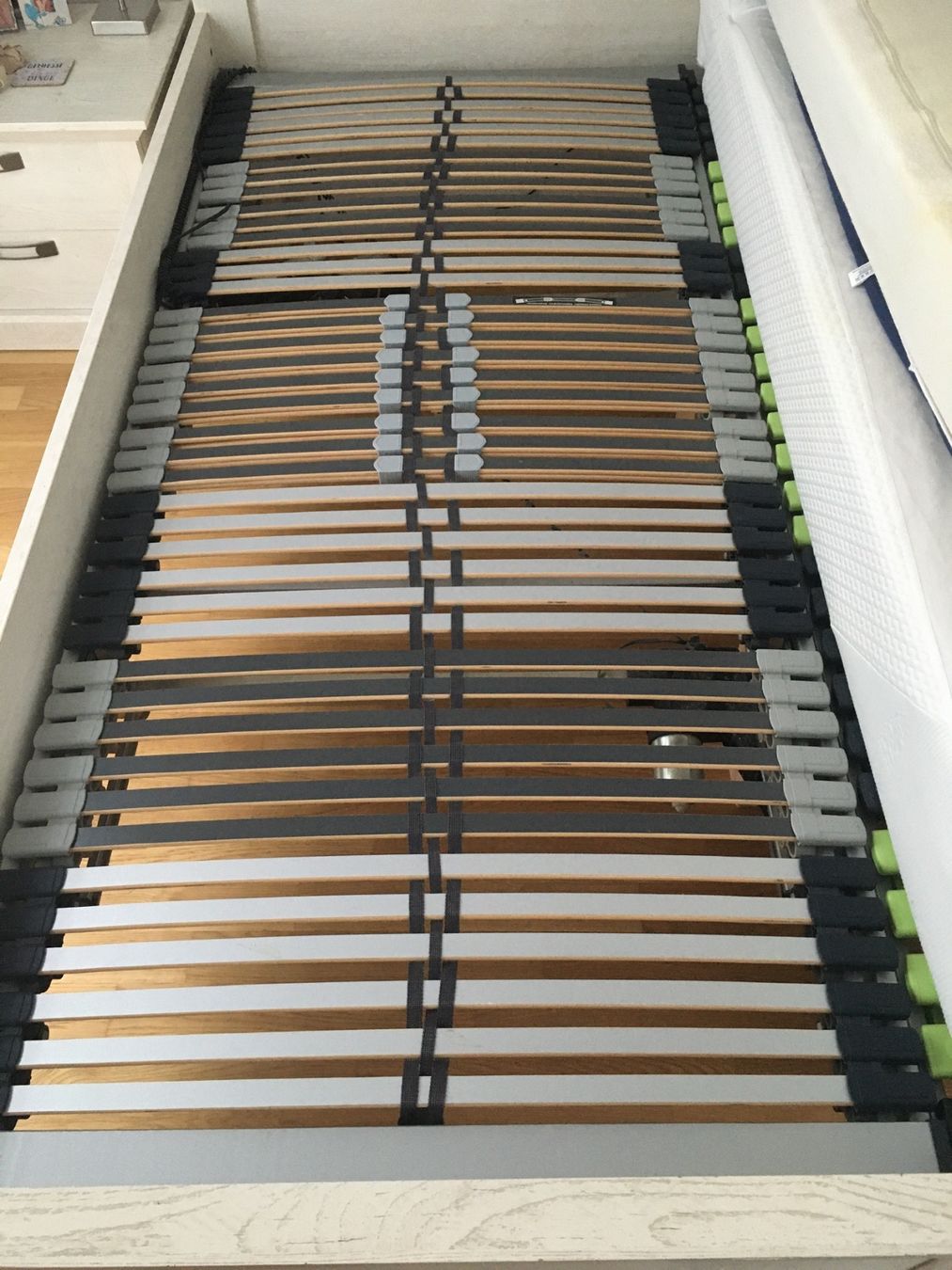 Reti a doghe: Motor Lattenrost verstellbar 90x200cm – Usato da Gächlingen venduto da Tara_devi