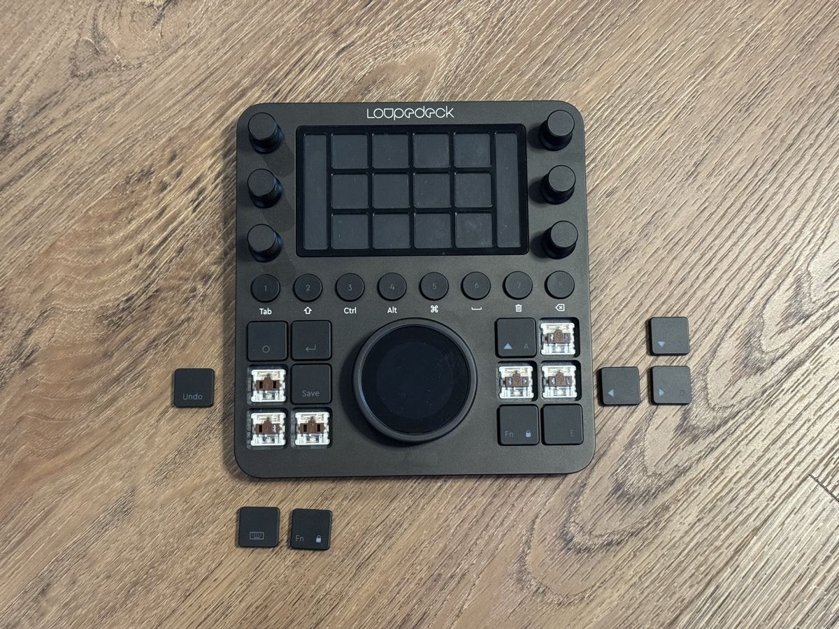 Sistema di controllo: Loupedeck CT Creative Tool, mit Zubehör & OVP  – Usato da Langnau am Albis venduto da mfurrer_79 7