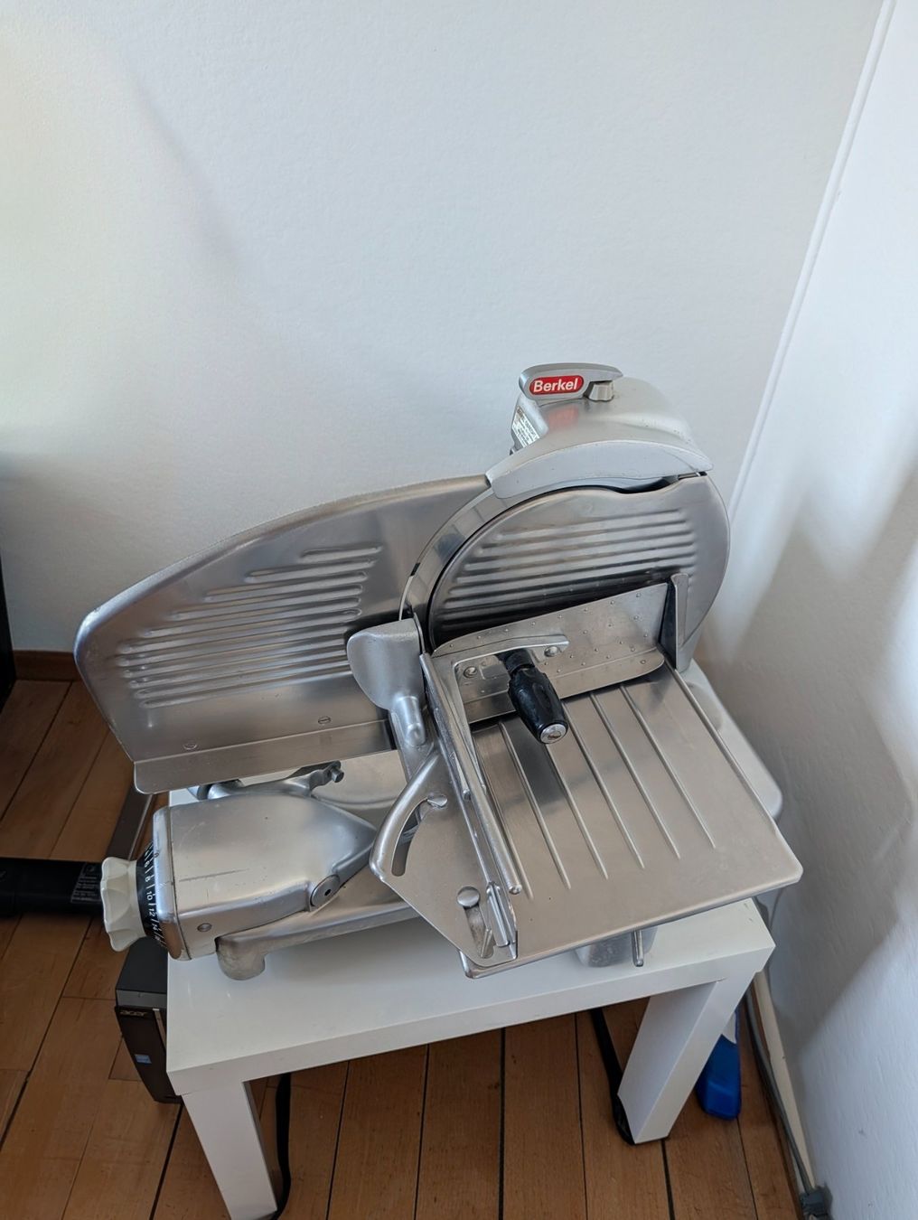 Berkel Elettrodomestici da cucina: Berkel 834 Aufschnittmaschine – Usato da Gossau SG venduto da da98ki91ne 3