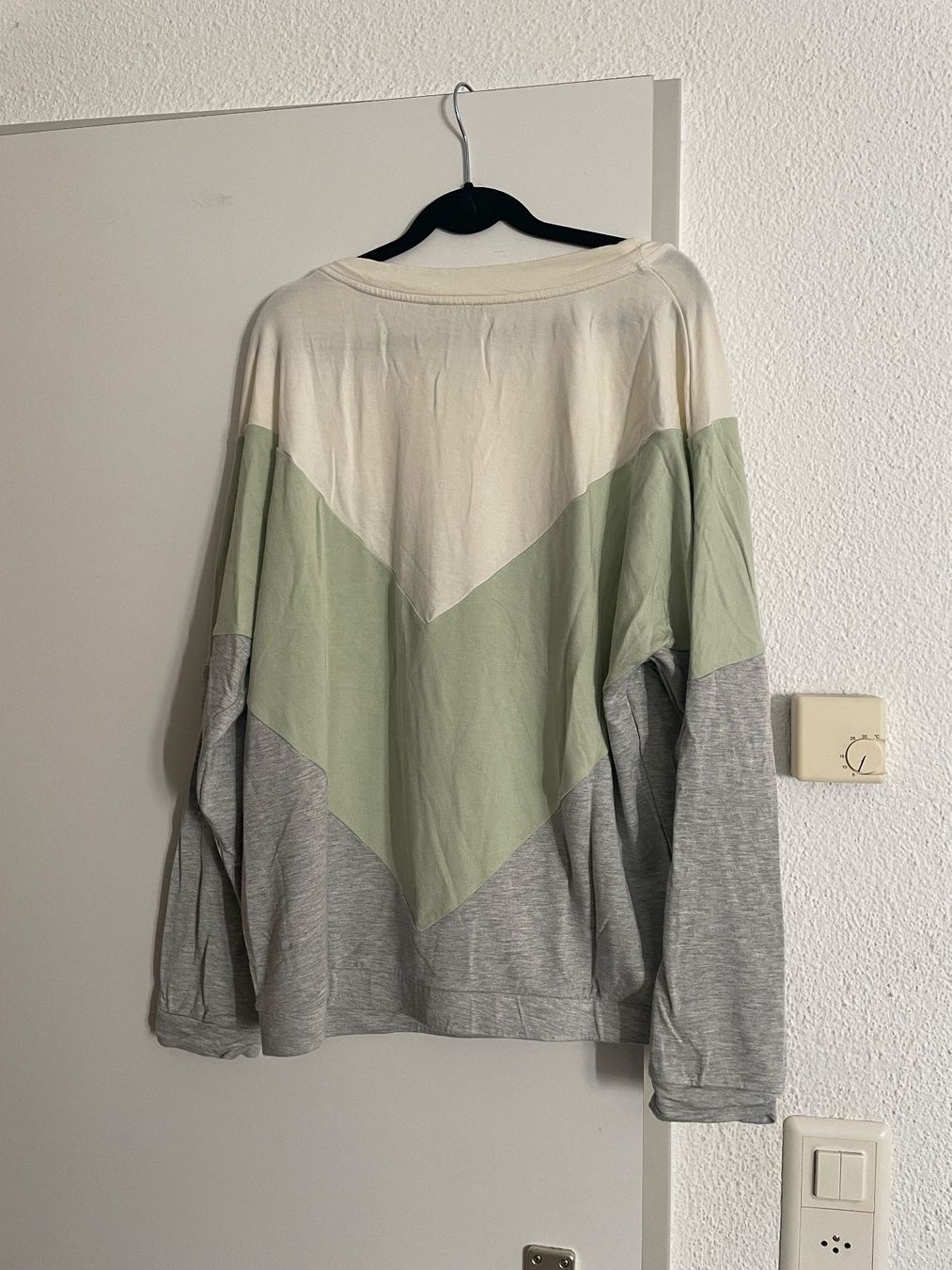Negligees & Pigiami: BELDONA Oberteil M – Usato da Männedorf venduto da Pnibo 1