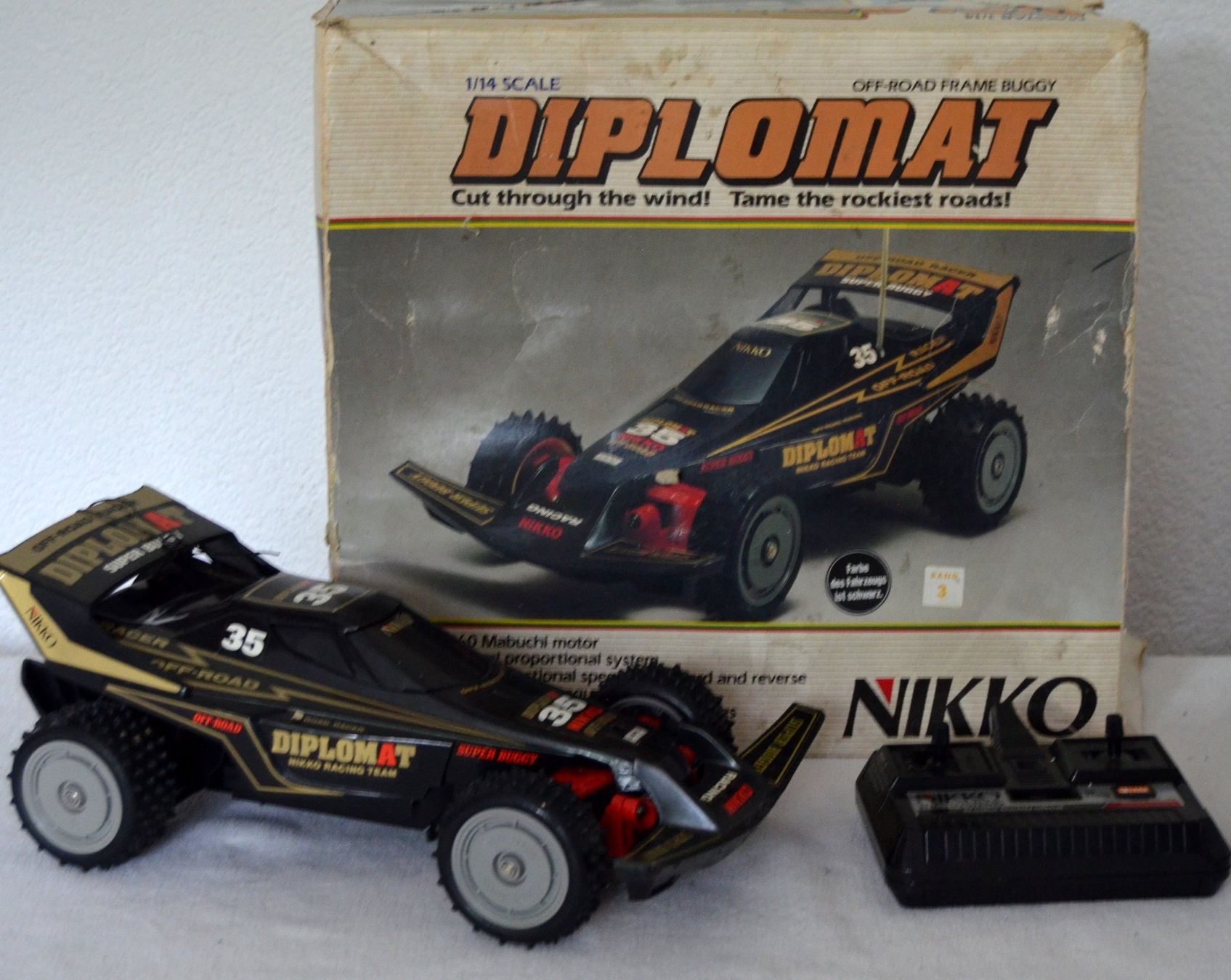 Nikko RC Kits de montage: Nikko Diplomat 1/14 RC Auto / voiture télécommandé – D'occasion à Collonges par arashee
