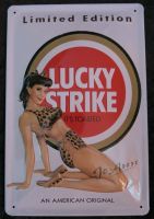 Blechschild 3D-LUCKY STRIKE PINUP JO-ANN