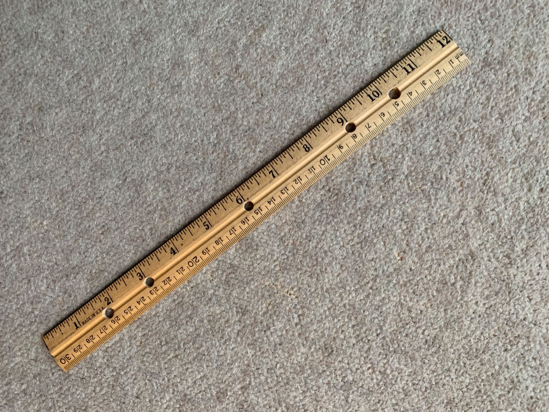 Sonstiges Schreiben & Zeichnen: Holz Lineal, 30 cm – Gebraucht aus Reinach AG von dipsy2002