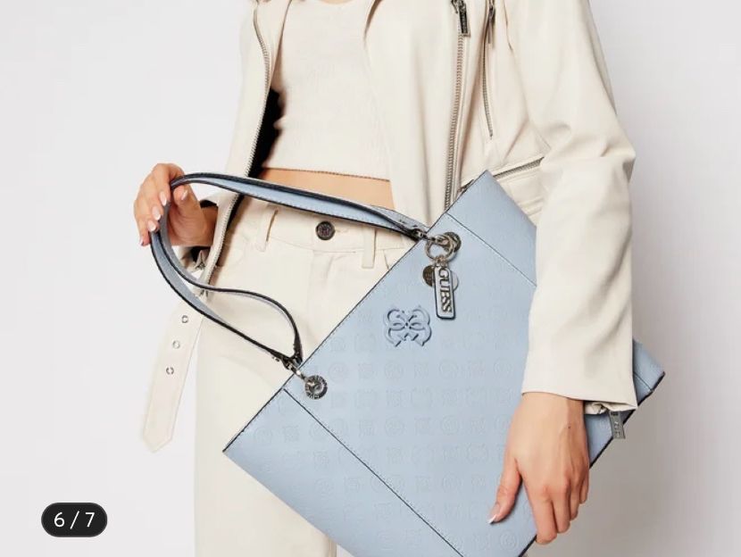 Guess Borse da donna: Guess Handtasche hellblau – Nuovo (secondo la descrizione) da Chur venduto da ropa68 3