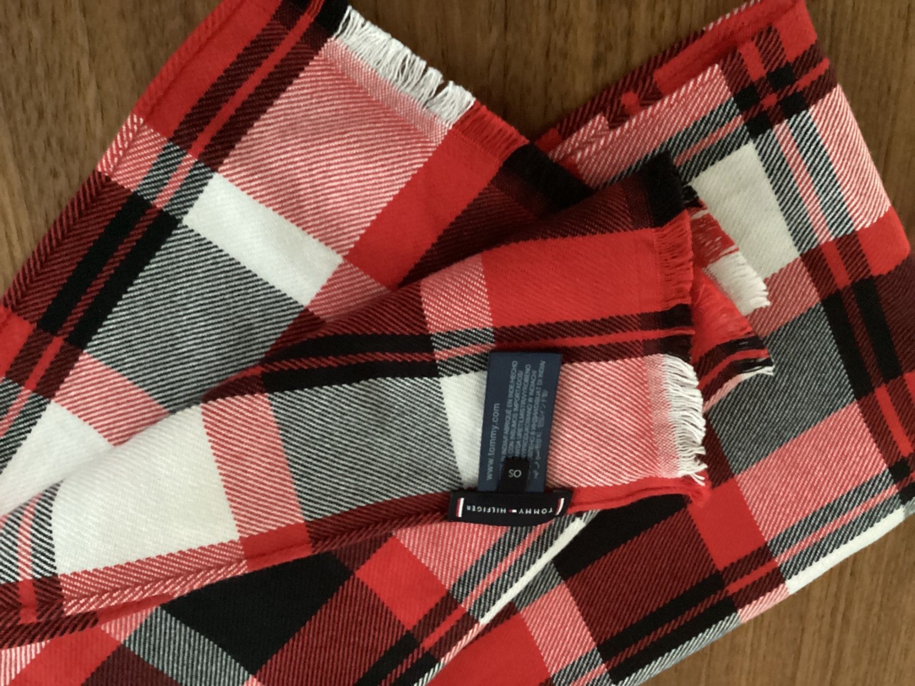 Tommy Hilfiger Foulard & Sciarpe: Tommy Hilfiger Schal – Usato da Dachsen venduto da ach_g7jt 1