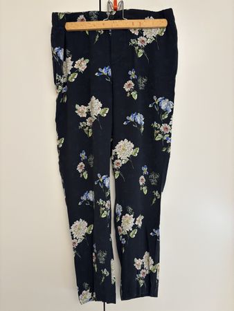 Zara Lieblings-Stoffhose Blumenmuster, Gr. S
