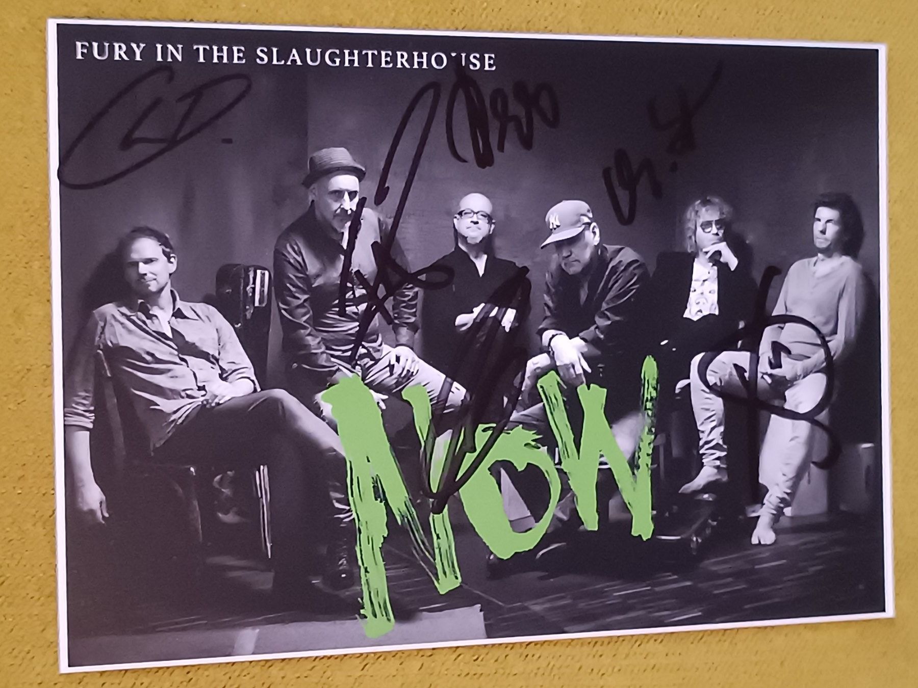 Autografi: Fury in the Slaughterhouse - handsigniert – Usato da Menziken venduto da Autogramme