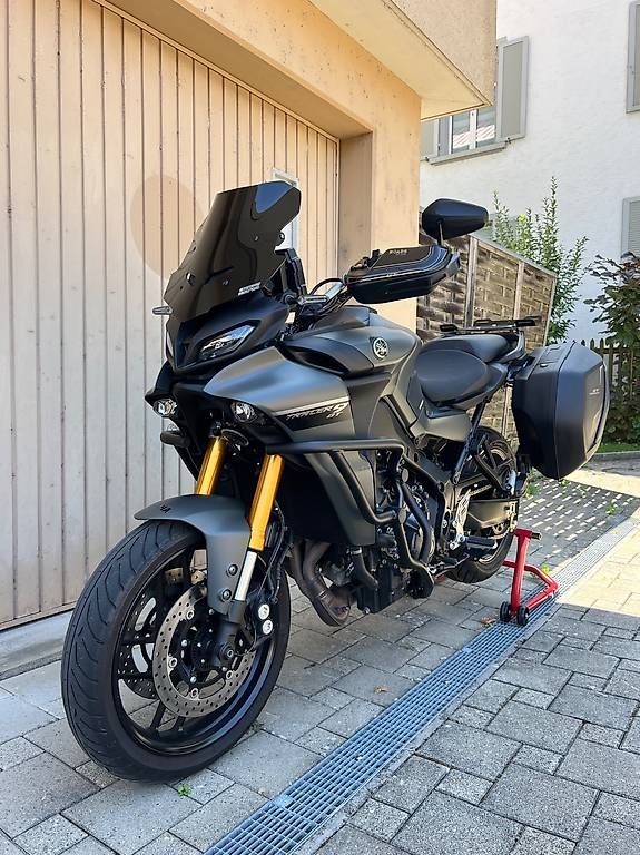 Touring: Yamaha Tracer 9 GT – D'occasion à Neuhausen par car_2ghn