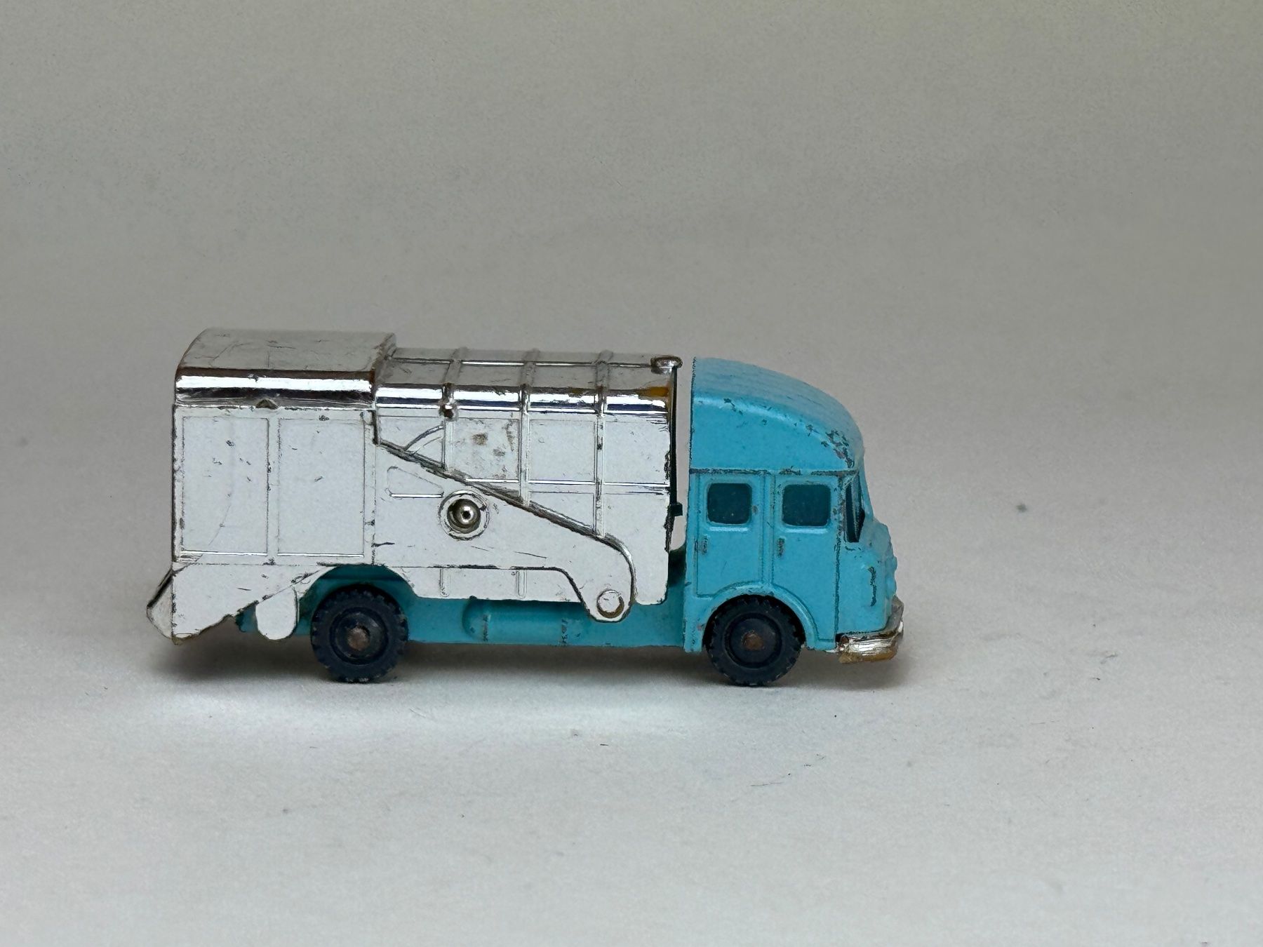 Modellini d'auto: GB-  S&D Refuse  Van Müll LKW – Usato da Elm venduto da Wikmtz 2