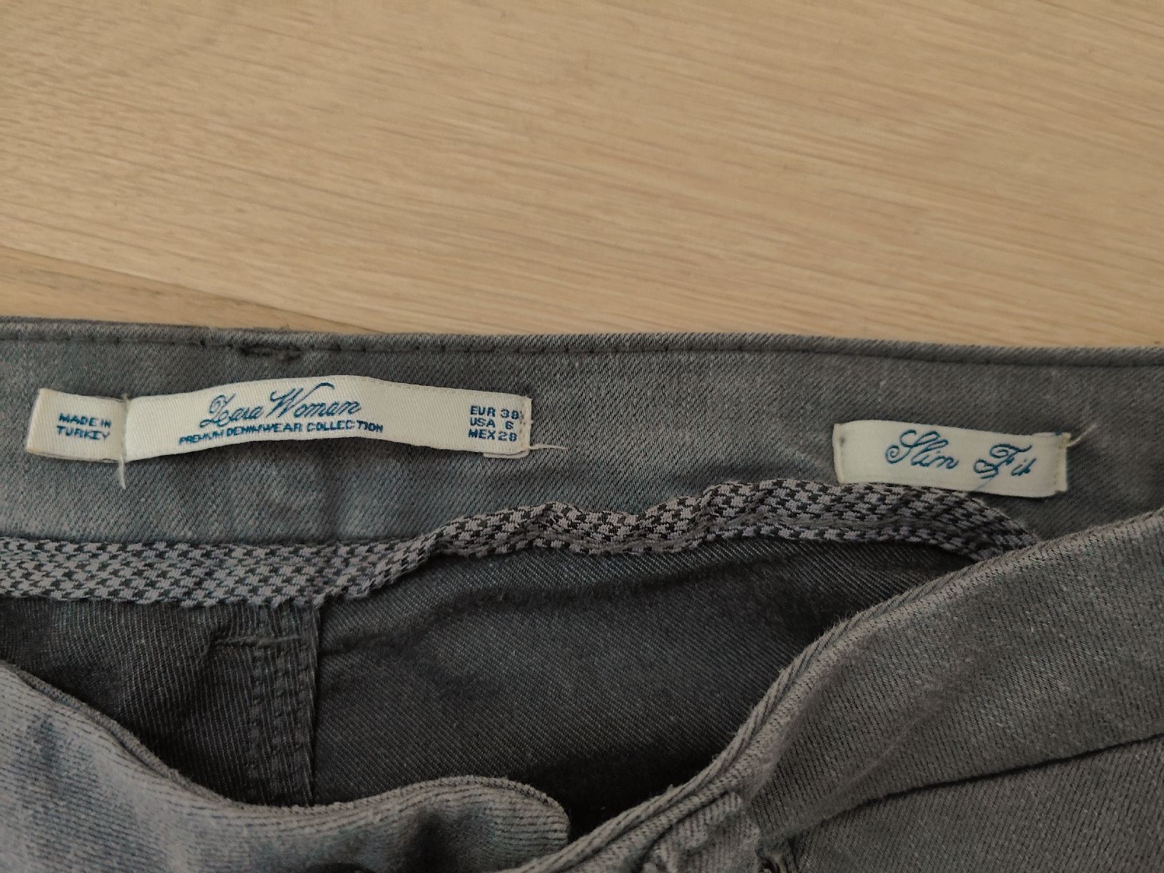 Jeans: Damen Jeans – Usato da Birmensdorf ZH venduto da LucaToni02 1