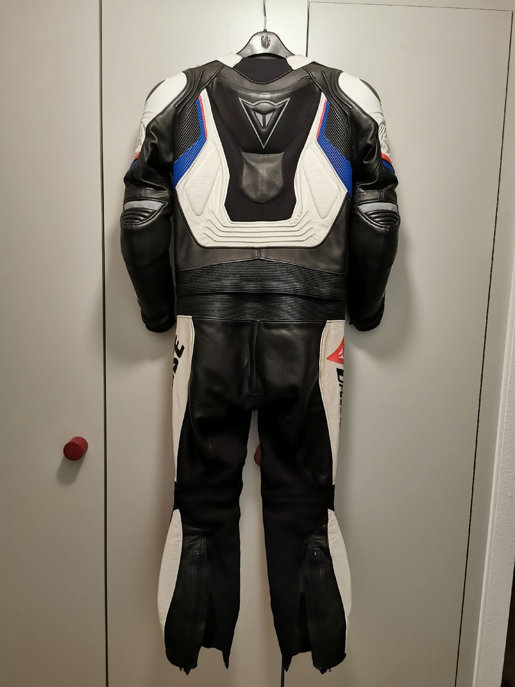 Dainese Completi: Dainese Motorradlederkombi 2 teilig – Usato da Zuchwil venduto da Leu_44 1