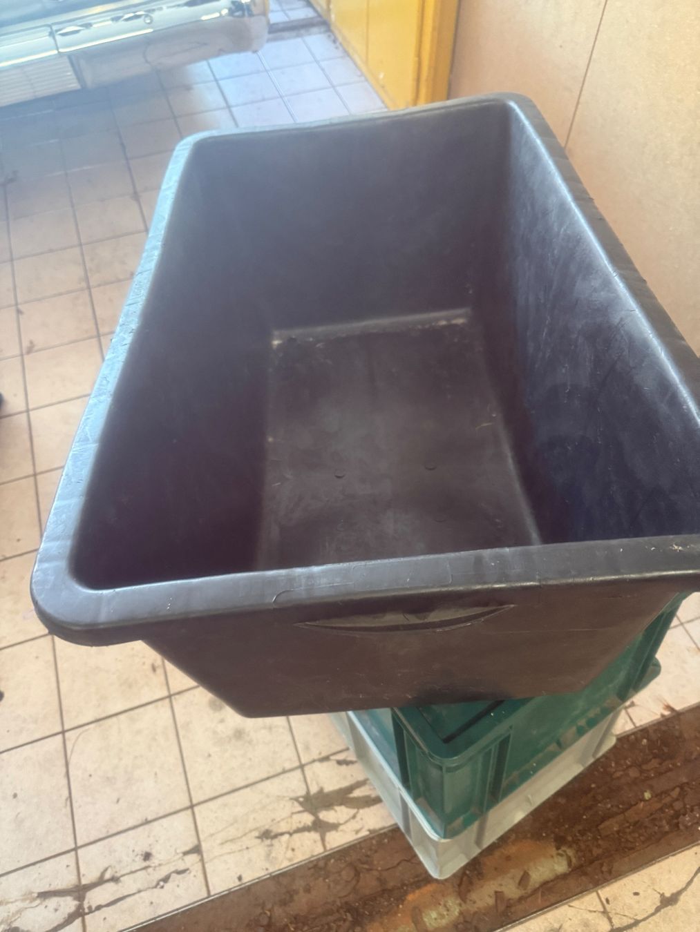 Contenitori & Simili: Schwarze Mulde Kunststoff gebraucht ca. 70 Liter – Usato da Zollikerberg venduto da ufo57 2