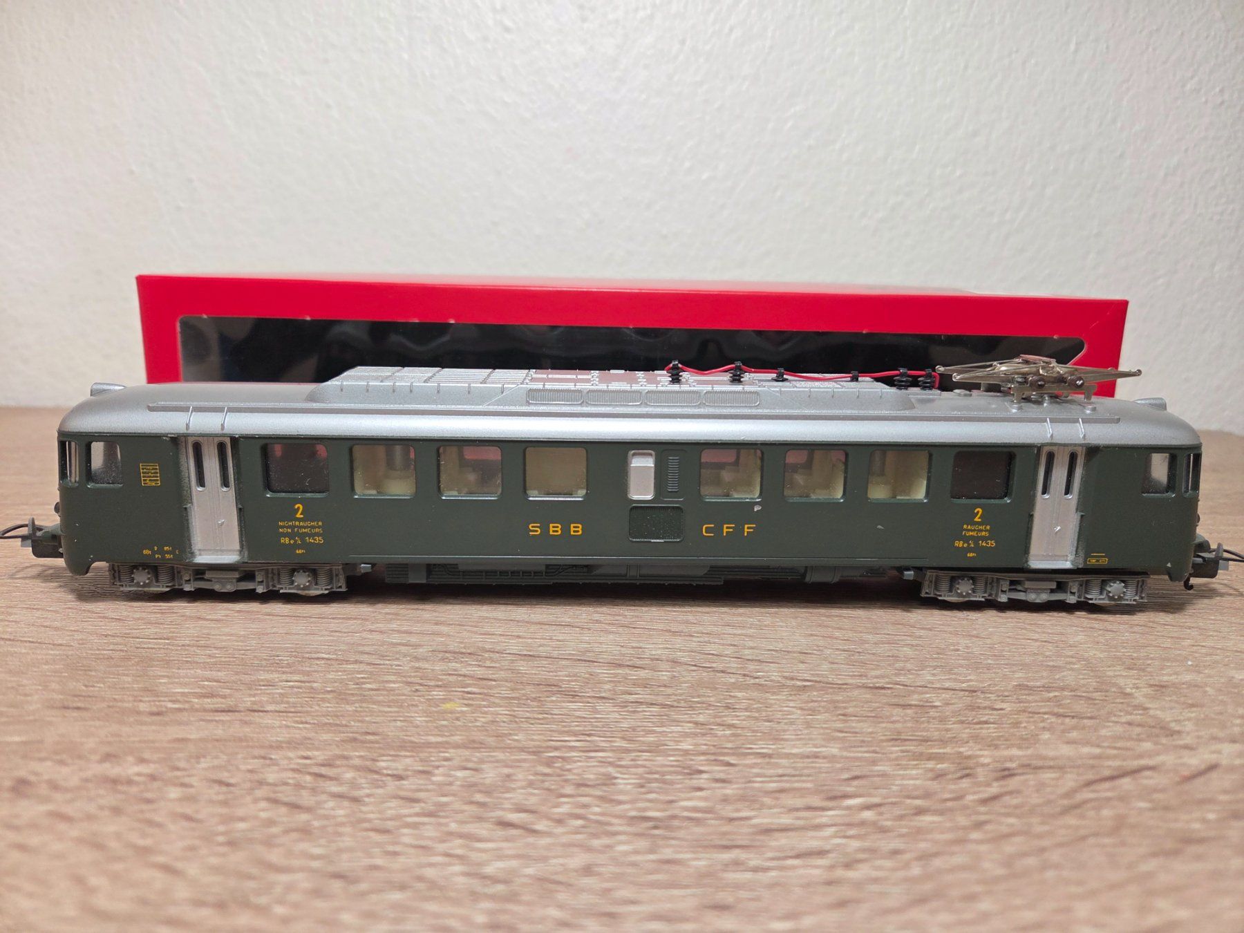 Lima Modellini di ferrovie: Lima E-Lok Triebwagen RBe 4/4 SBB H0 – Usato da St-Aubin-Sauges venduto da Lo_Go