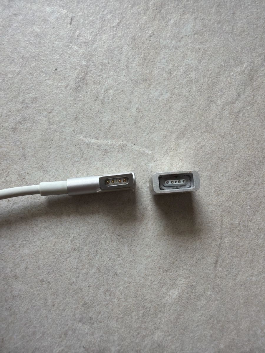 Apple Chargeur: MacBook Ladekabel – D'occasion à Buttikon SZ par alf_g6sd 3