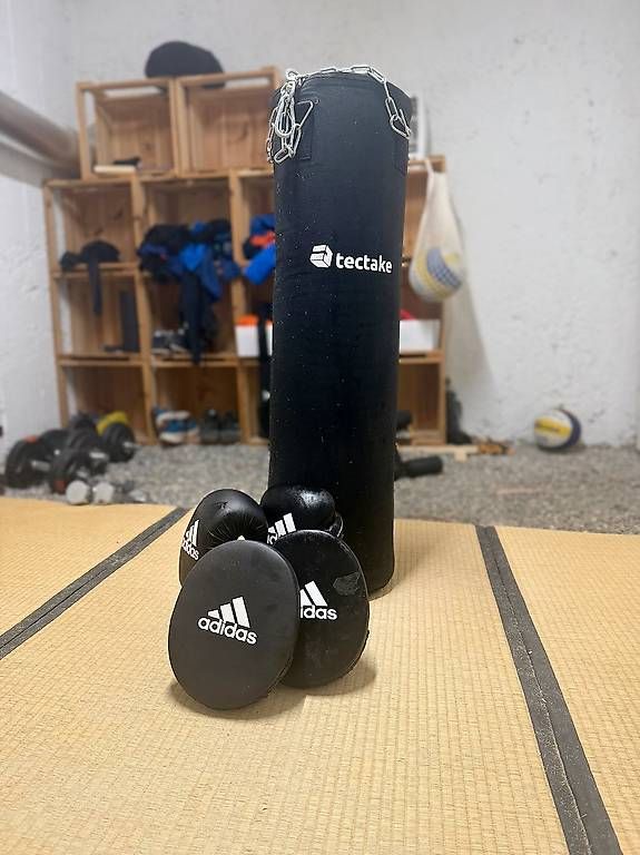 Sacchi da boxe: Boxsack tectake inkl. adidas Boxhandschuhe – Usato da Zürich venduto da jowitte 1