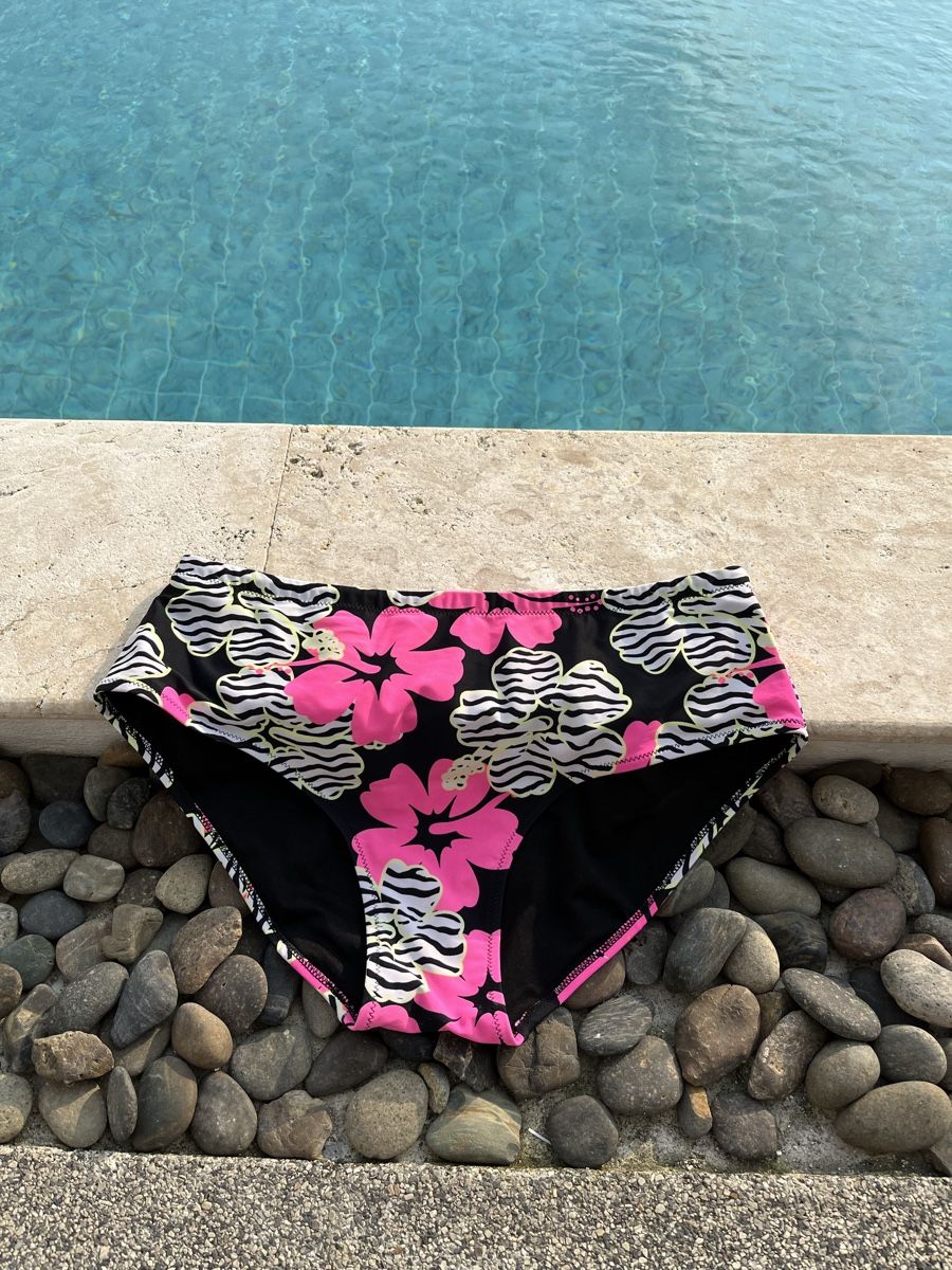 Costumi da bagno & Bikini: Sommer Bikinihose Blue Lovers Gr. 52 Ch – Nuovo (secondo la descrizione) da Rüfenacht venduto da lilly_67