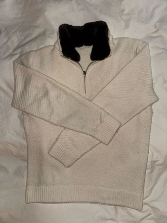 Quarter Zip blanc en cachemire avec col en fourrure