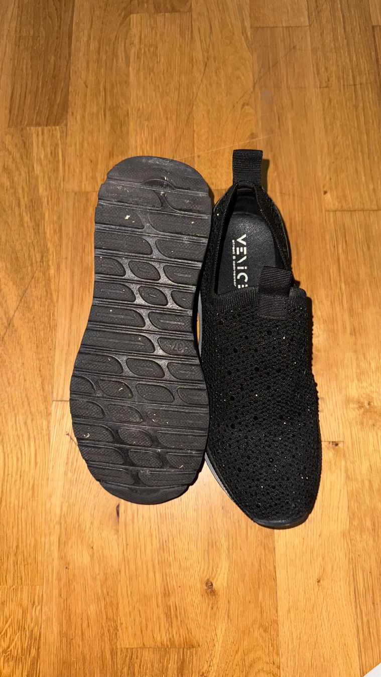 Dosenbach Scarpe da donna: Sneaker von Venice, 37 – Nuovo (secondo la descrizione) da Gümligen venduto da morticiaaddams 3