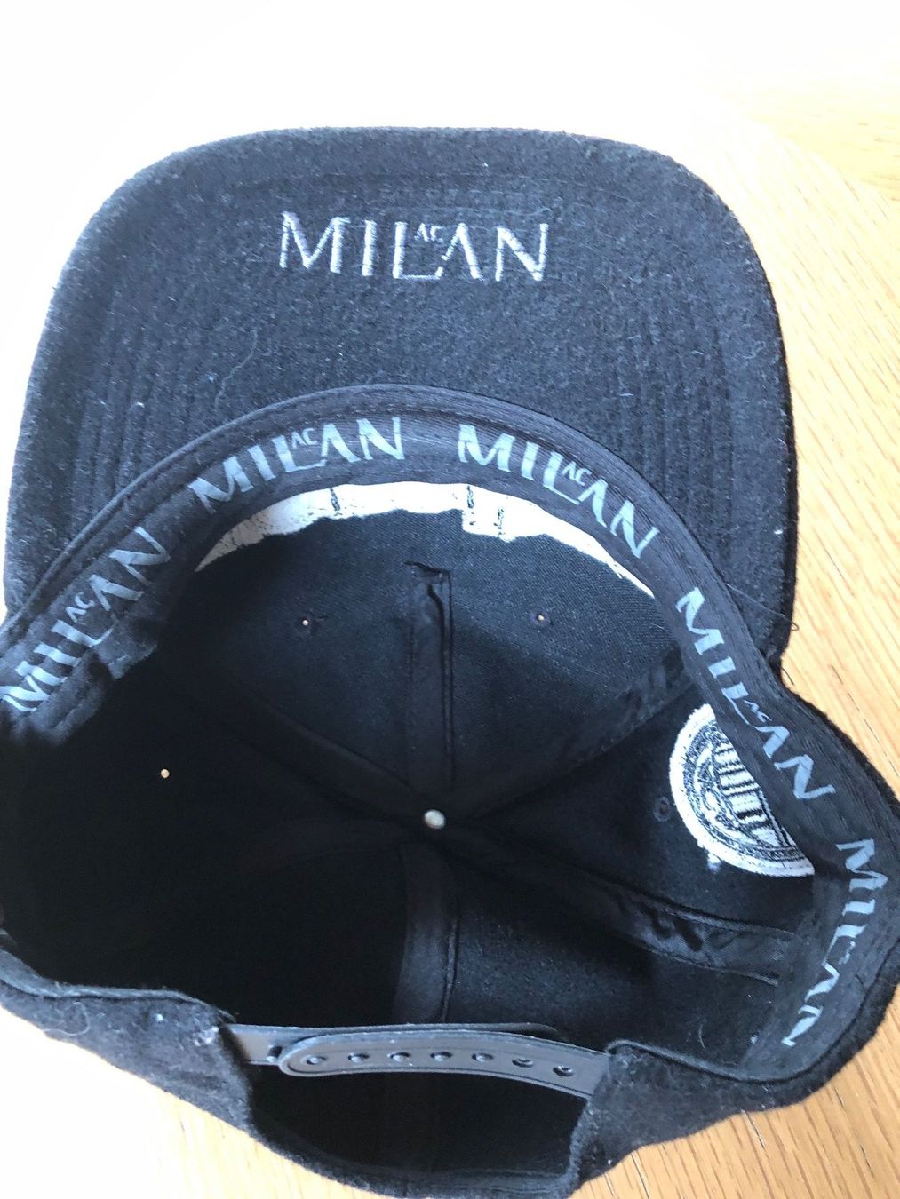 Autres vêtements femmes: acmilan Cap schwarz/grau – Neuf (Voir description) à Schübelbach par Dolly990_2 2