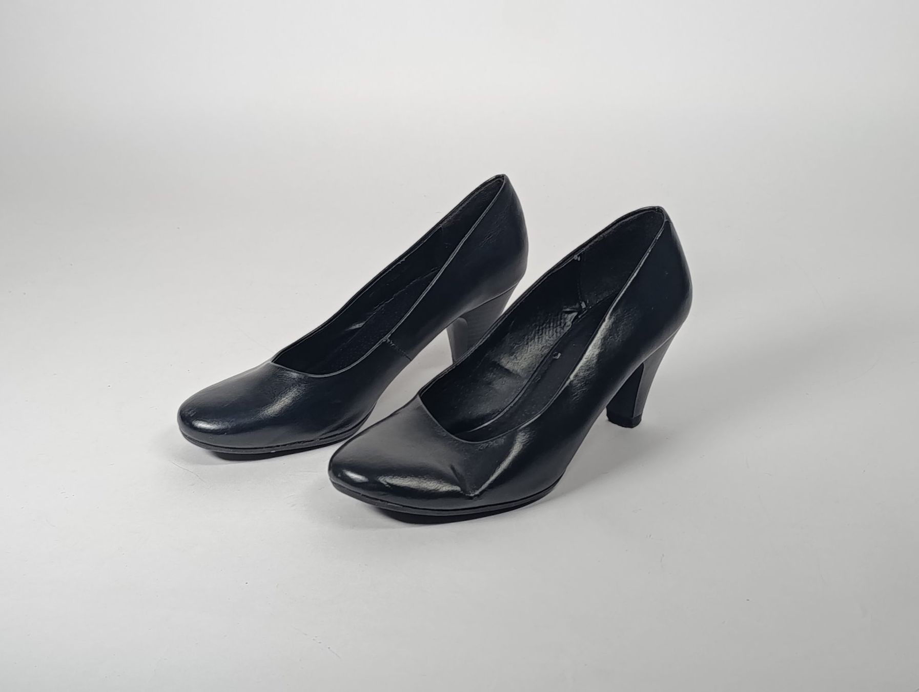 Damenschuhe: ARIANE Talons taille 36 – Gebraucht aus Thielle von Plusvalue_Neuchatel