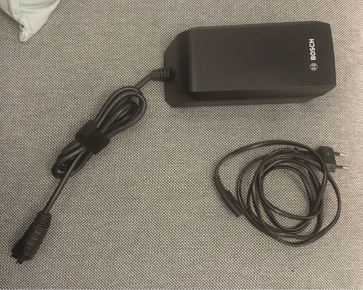 Bosch Caricabatterie: Original Bosch eBike Standard Charger (4A) – Usato da Zürich venduto da tmb90tmb90