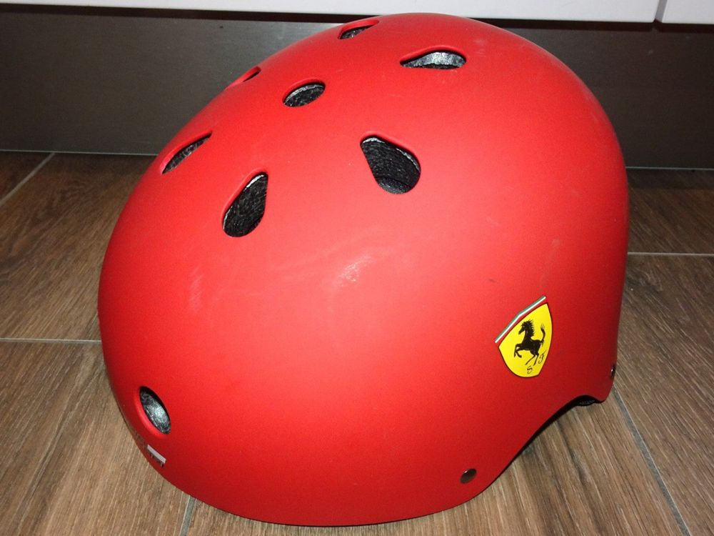 Casque Moto Vintage Ferrari Rouge - Taille S - Japon - Jamais Utilisé (vieillissement)
