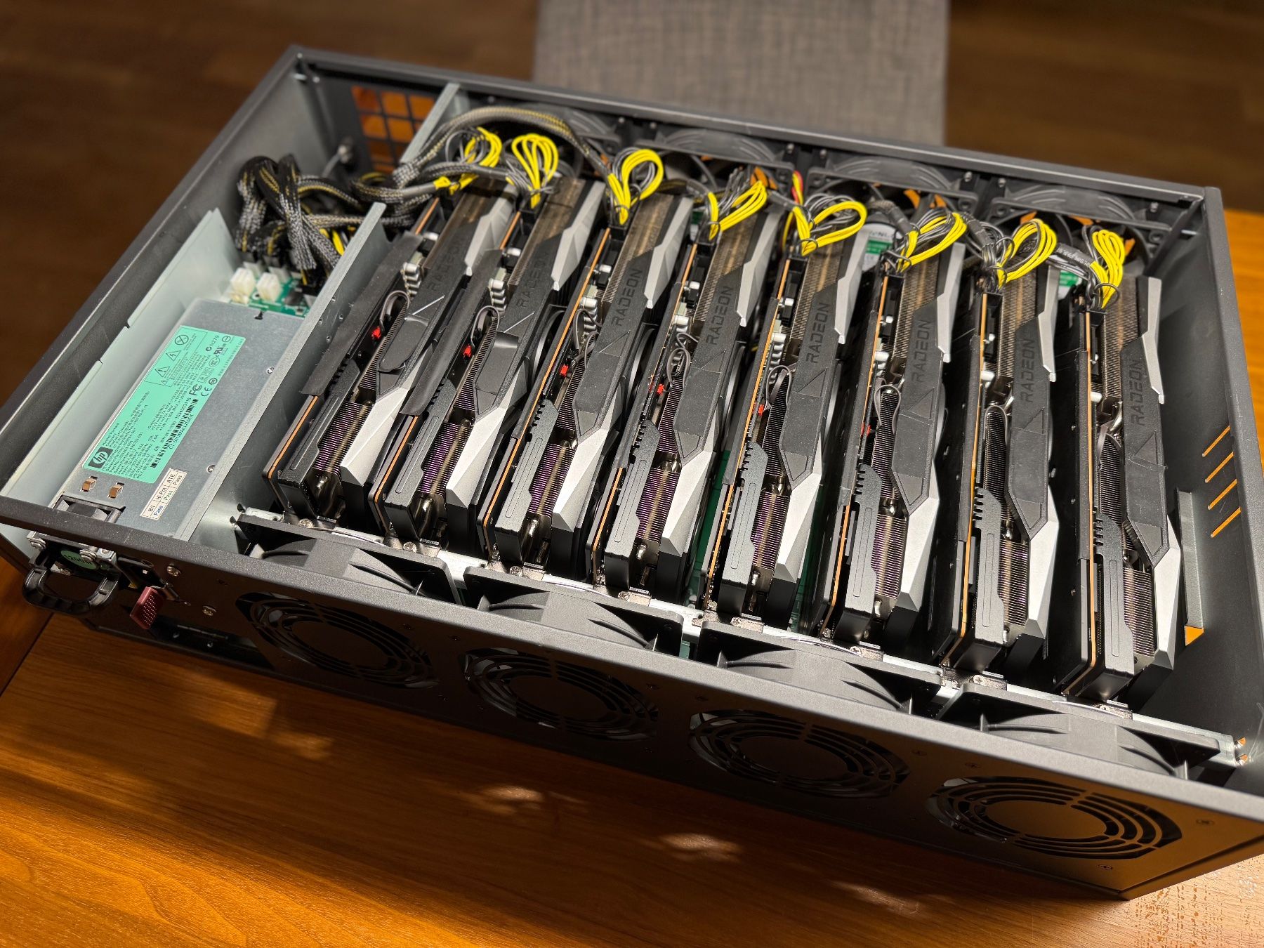 TOP: GPU Crypto Miner (8 x AMD RX 6800 XT) - Komplettset (Gebraucht) in  Zürich für CHF 2499 – nur Abholung auf Ricardo kaufen