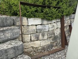 Stabile Stahl-Beeteinfassung / Baumscheibe 202 × 202 cm / 6 