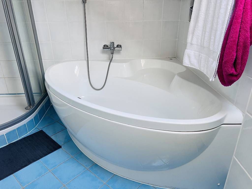 Badewannen: Baignoire d'angle – Gebraucht aus Echallens von fayetrahel 3