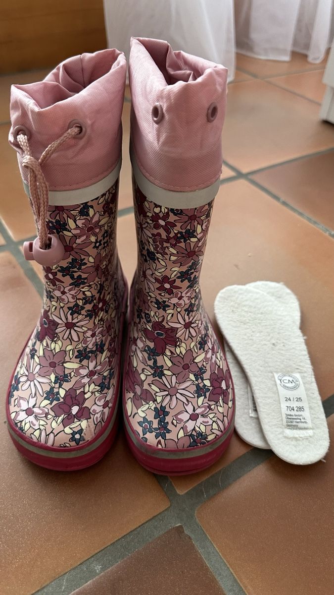 Schuhe für Mädchen: Gummistiefel von Tchibo, Grösse 24/25. – Gebraucht aus Einigen von Inna_