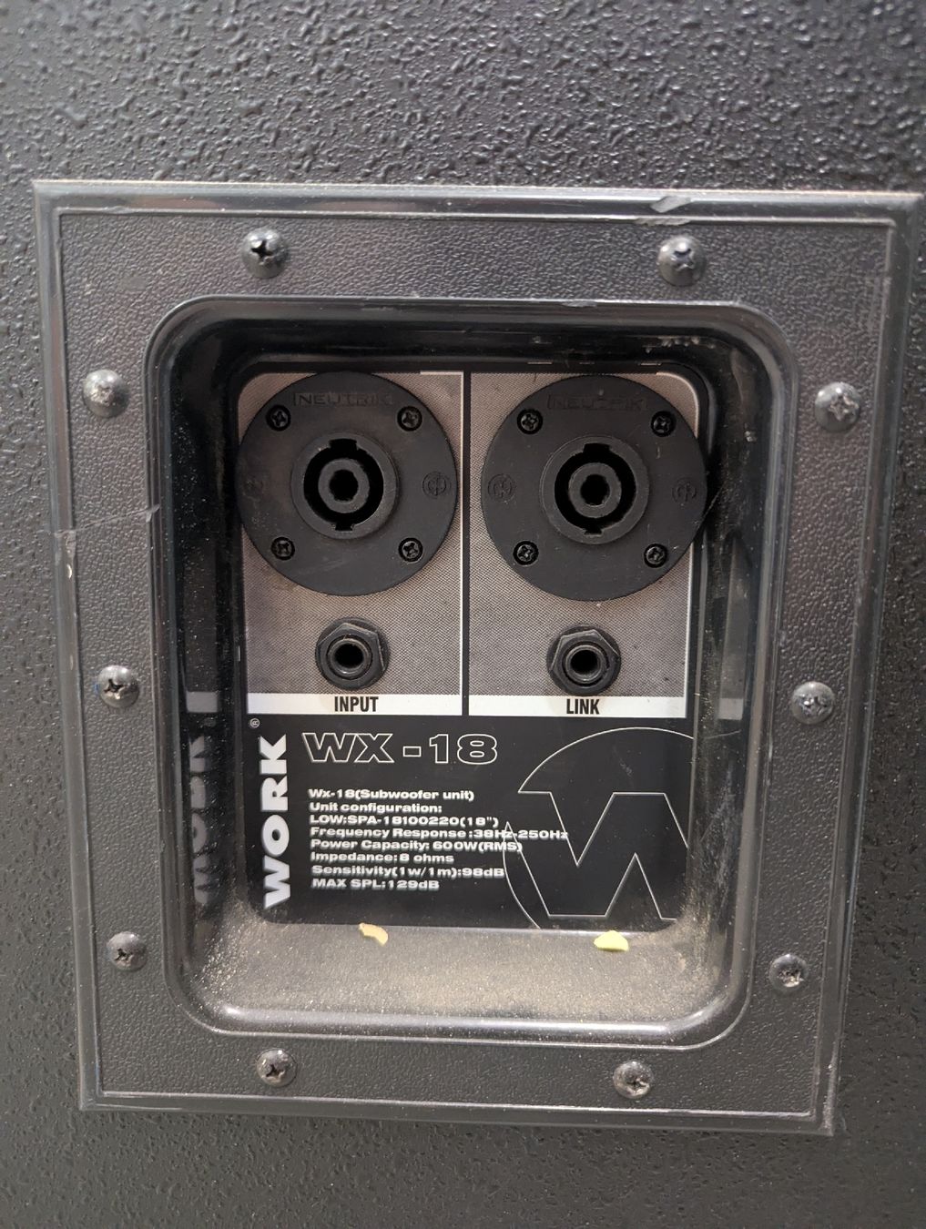 Haut-parleurs: caisson de basse / subwoofer – D'occasion à Romanel-s-Lausanne par Sebbb1998 2