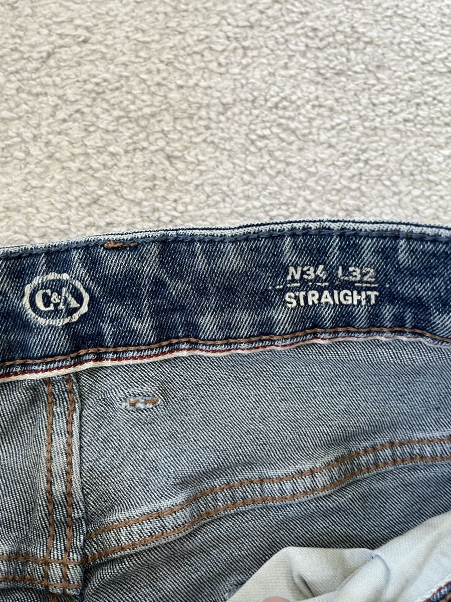 C&A Jeans: Jeans Straight Fit  – Usato da Zürich venduto da ole_8rwr 2