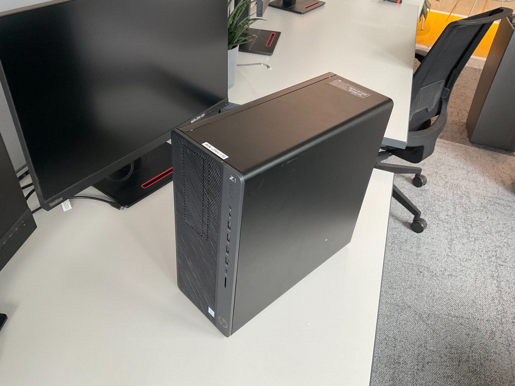 PC: HP Z1 Entry Tower G5 CPU: i9 9900 – Usato da Zürich venduto da Frontdesk 2