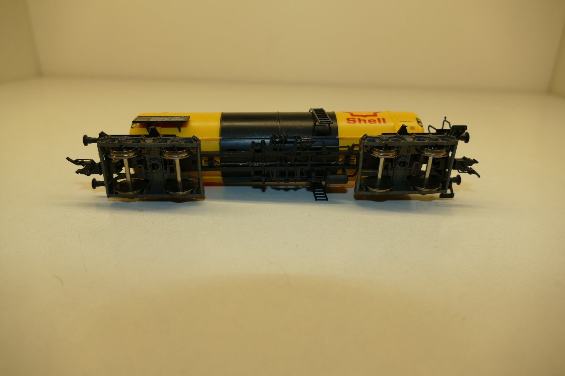 Fleischmann Modellini di ferrovie: Fleischmann H0: DB Kesselwagen Shell – Usato da Niederhasli venduto da rail-duerst 6
