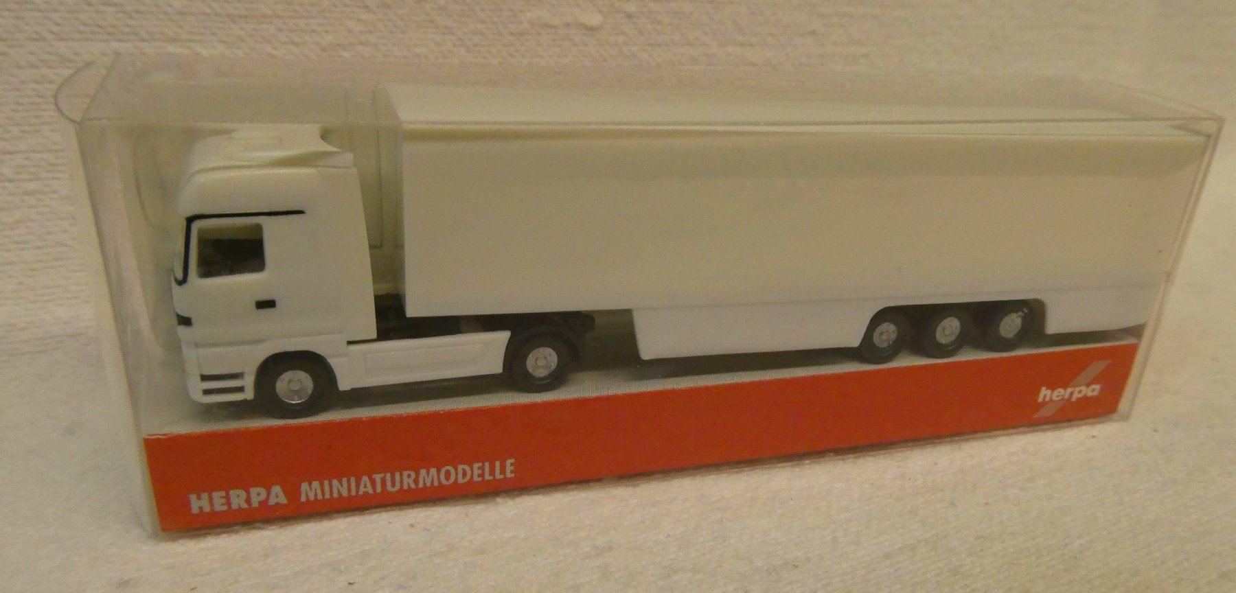 Herpa Modellini d'auto: LKW Schlepper Mercedes – Nuovo e nell'imballaggio originale da Rupperswil venduto da Ropi03 3