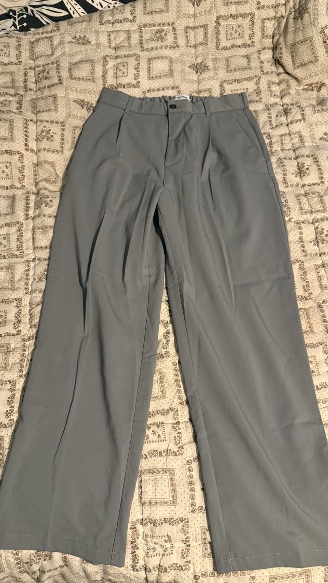 Pull&Bear Pantalons: Pull&Bear Baggy Anzugshose grösse M – D'occasion à winikon par lfisch04