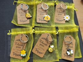 6 Stk Bienen Schlüsselanhänger Sets organza gelb neu