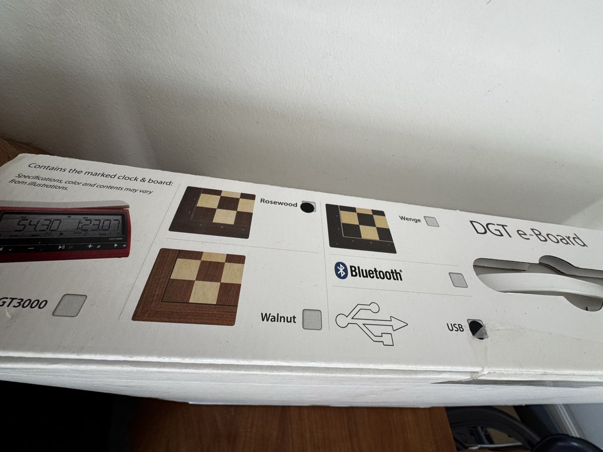DGT Spiele: DGT e-Board Schachbrett Rosenholz USB mit Software NEU & OVP – Neu und originalverpackt aus Zürich von Nobs1 3