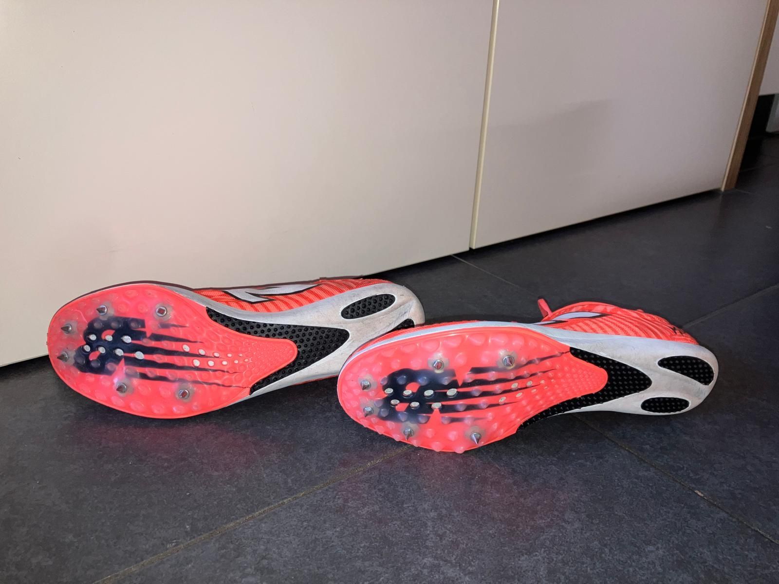 New Balance Chaussures hommes: New Balance Nagelschuhe – D'occasion à Doppleschwand par LIELLAN 3