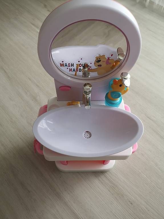 Bambole: Baby Born Handwaschtisch Spielzeug – Usato da Ostermundigen venduto da lid_sg9q
