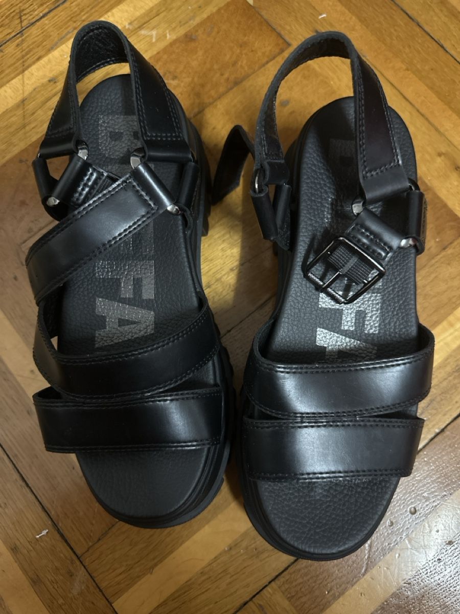 Buffalo Scarpe da donna: Sandales Buffalo taille 37 – Usato da Montreux venduto da Pipo7878