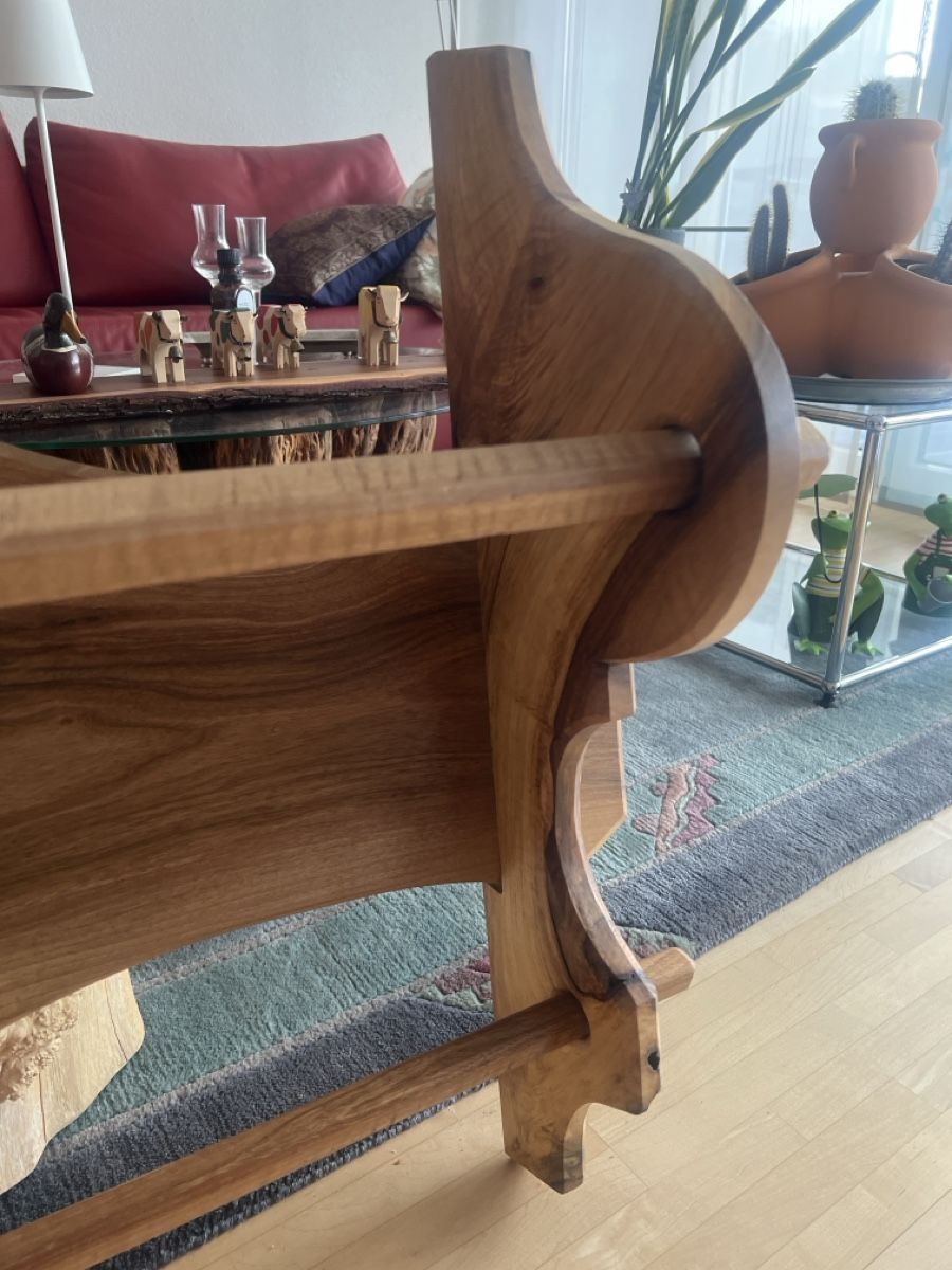 Guardaroba: Stabiler Nussbaum-Garderobe Einzelstück, rustikal, SwissMad – Usato da Rorschach venduto da TrendyDeals 2